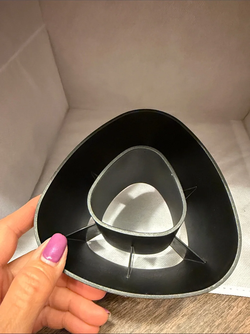 Tupperware Black Utensil Organizer with Lime Green Base
